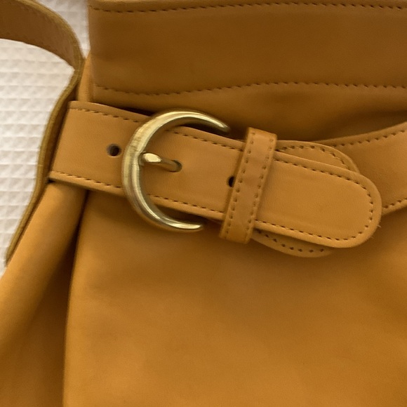 COACH vintage Elegant yellow/brown  Leather Shoulder/Crossbody bucket bag - Picture 12 of 13